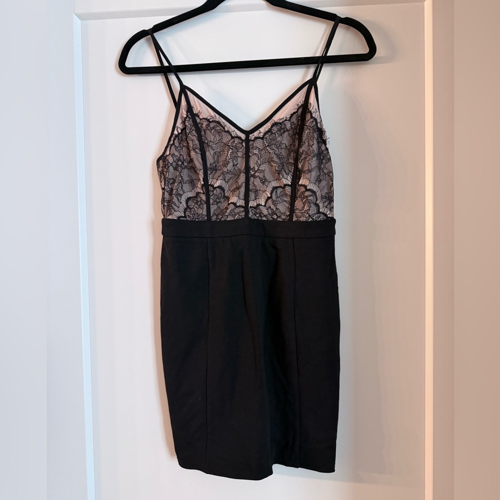 ASTR black and beige lace bodycon mini dress